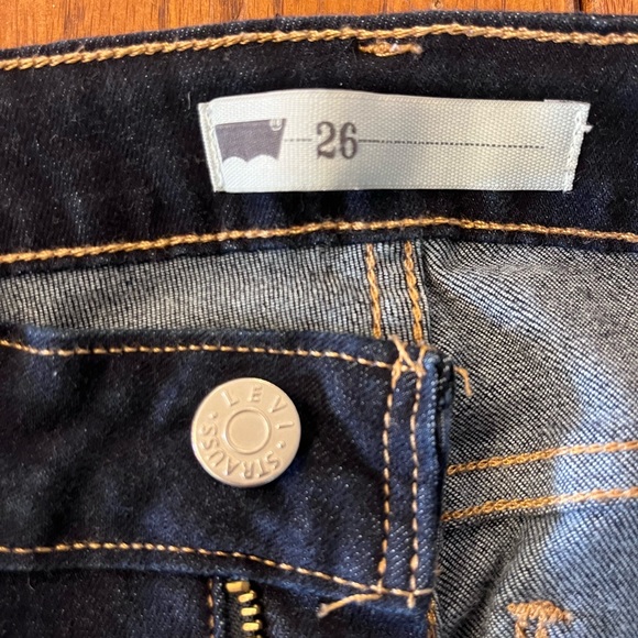 Dark blue Levi skinny jeans - Picture 2 of 5